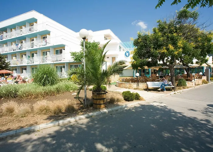 Kaliopa 3* אלבנה