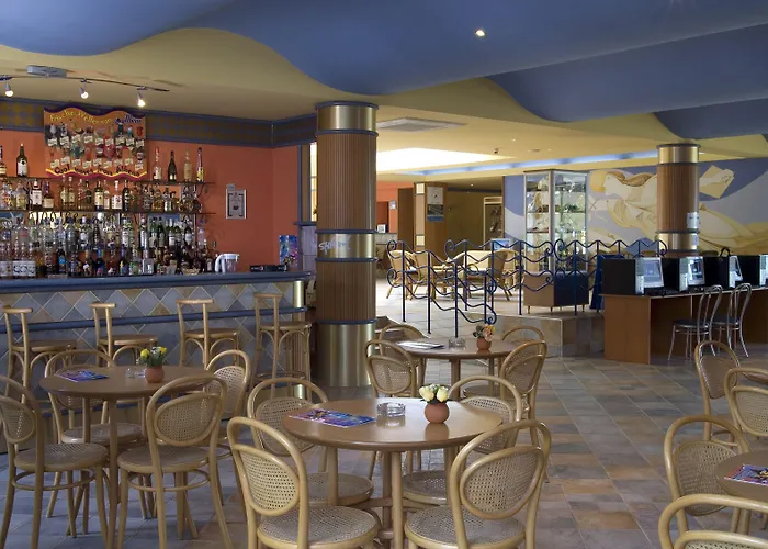 Kaliopa מלון אלבנה